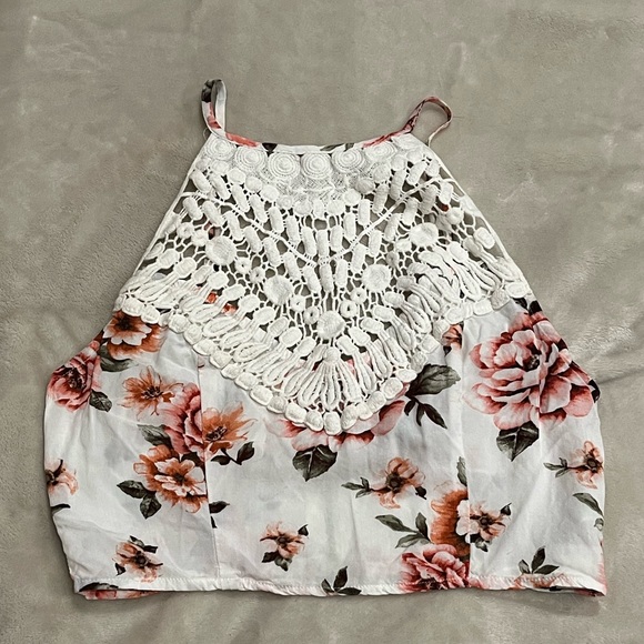 Floral Top - Picture 2 of 2